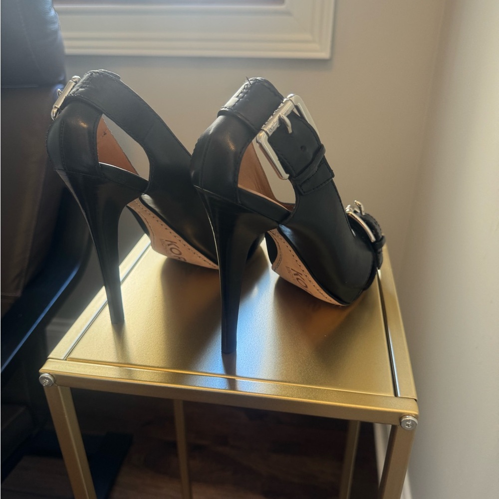 KORS Micheal Kors Portland black stiletto heels. Size 7.5 M. New never worn. - Picture 3 of 4